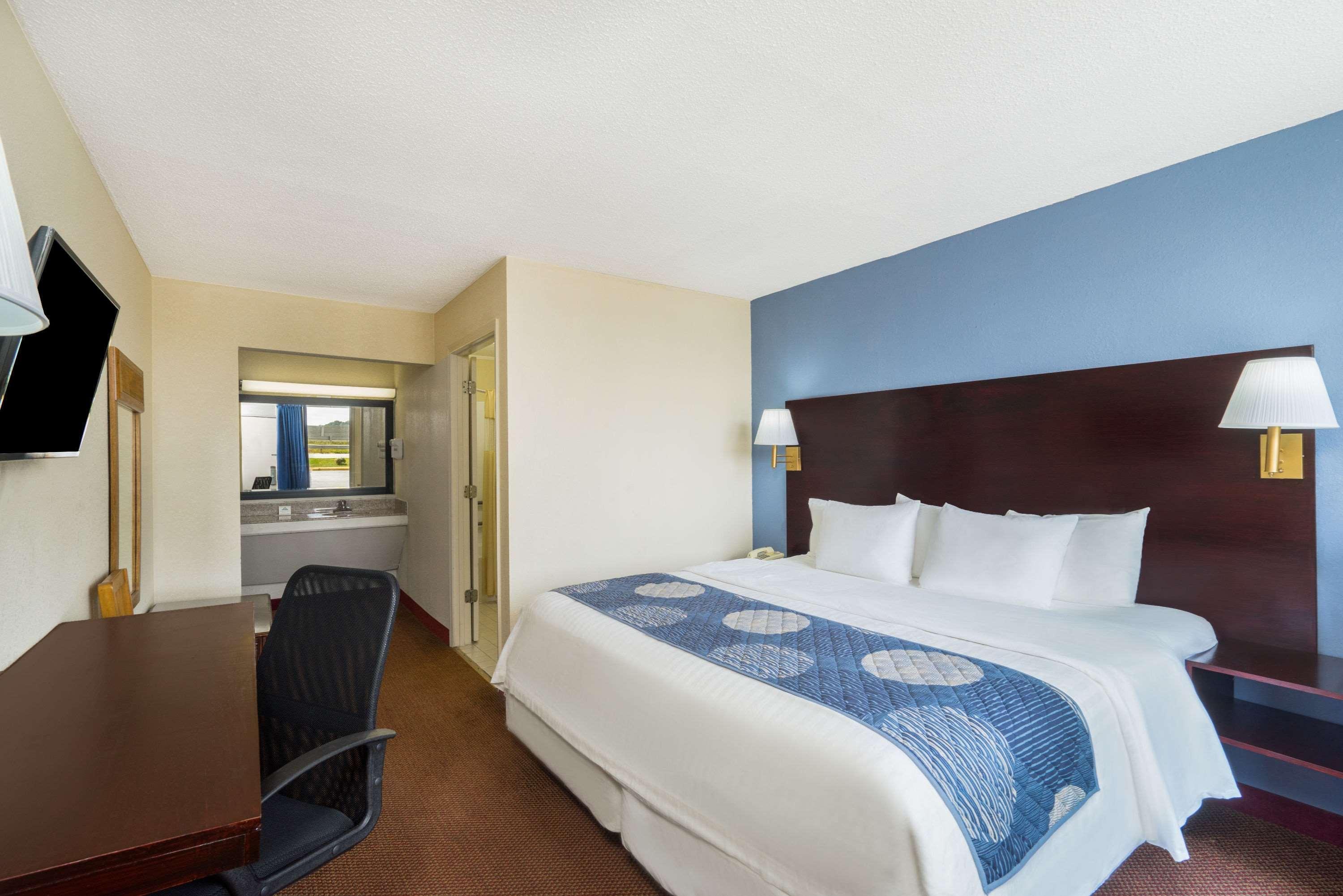 Days Inn By Wyndham Statesville Eksteriør bilde