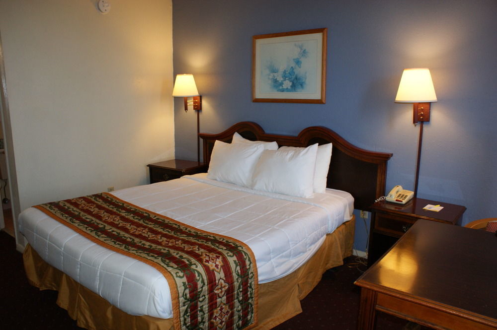 Days Inn By Wyndham Statesville Eksteriør bilde